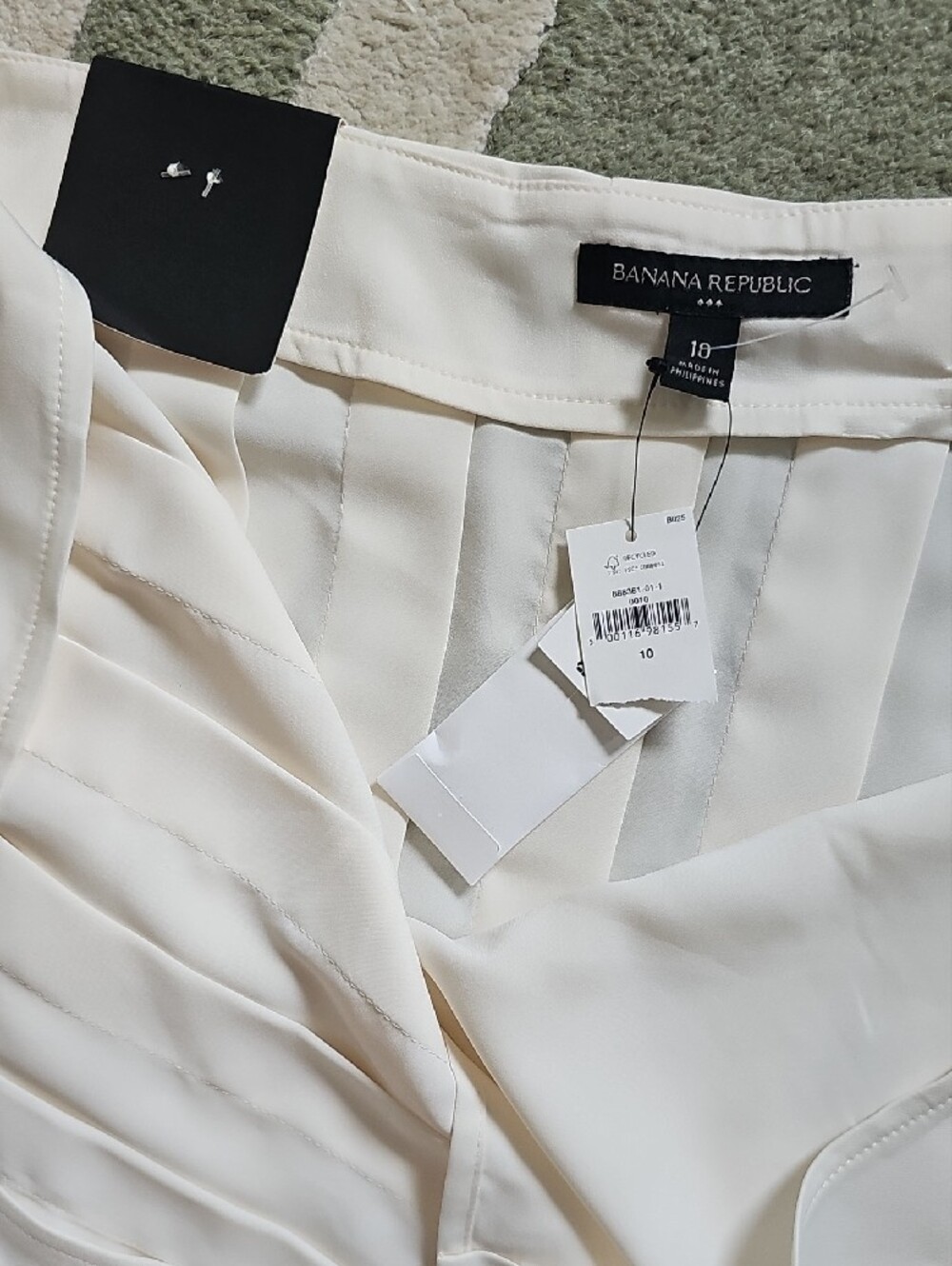 Banana Republic Cream Wrap Pleated Midi Skirt with Button Closure - Picture 10 of 11